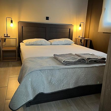 Joannas Airport Luxury Rooms Луца Экстерьер фото