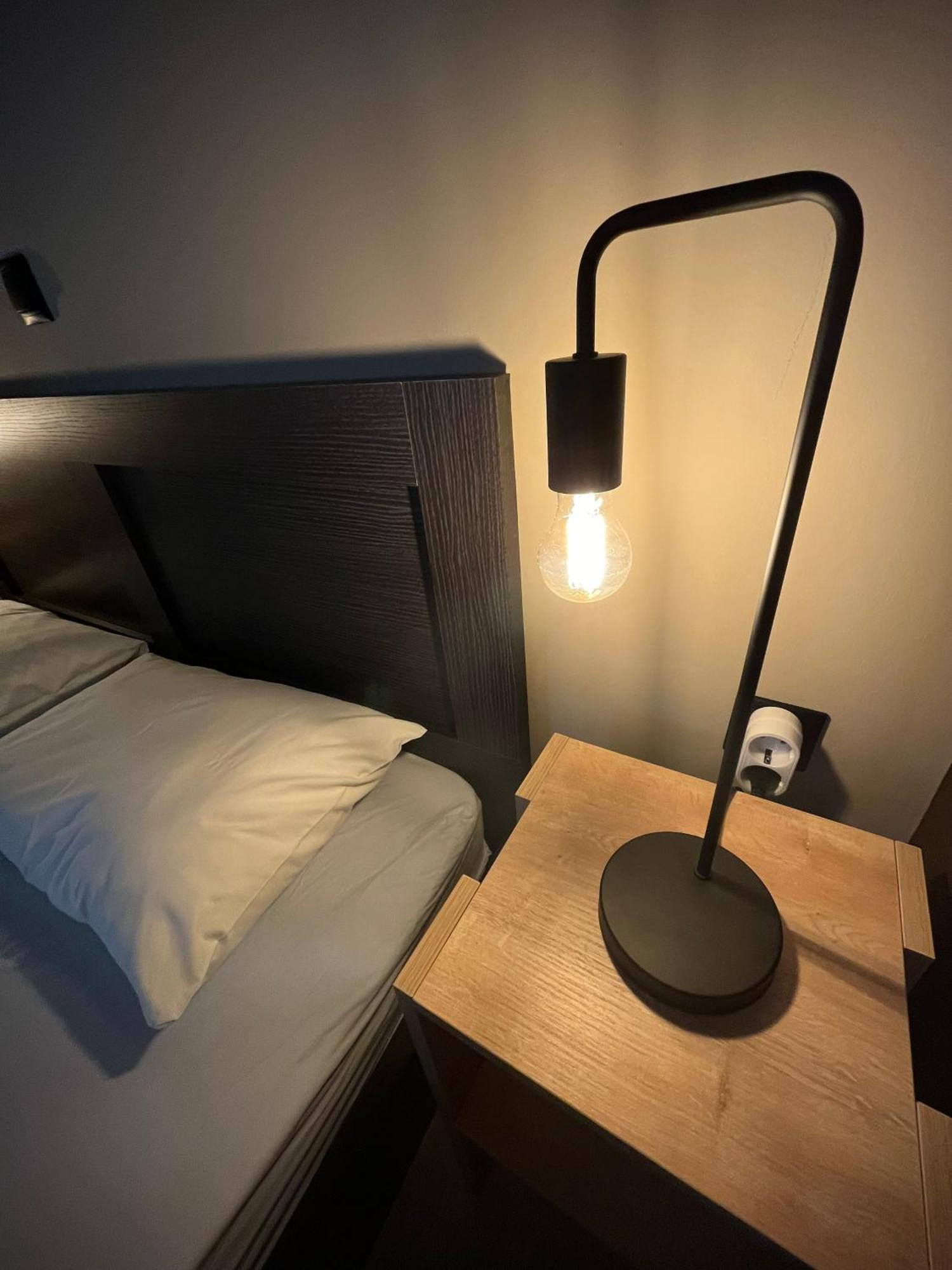 Joannas Airport Luxury Rooms Луца Экстерьер фото